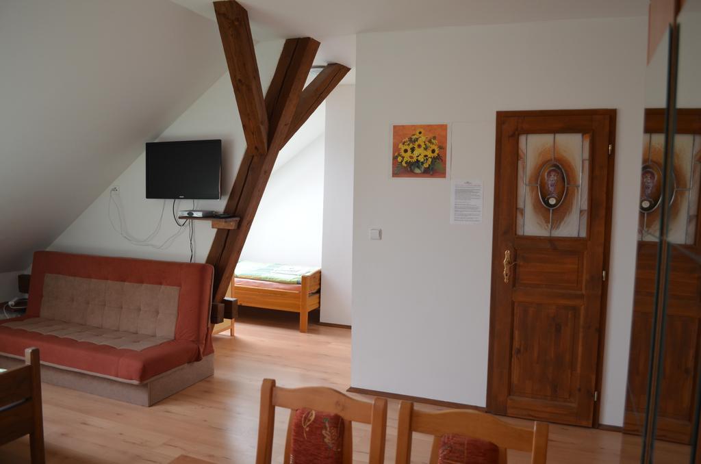 Hotel Famozclub Bakov nad Jizerou Camera foto