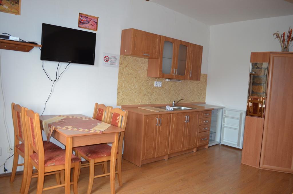 Hotel Famozclub Bakov nad Jizerou Camera foto