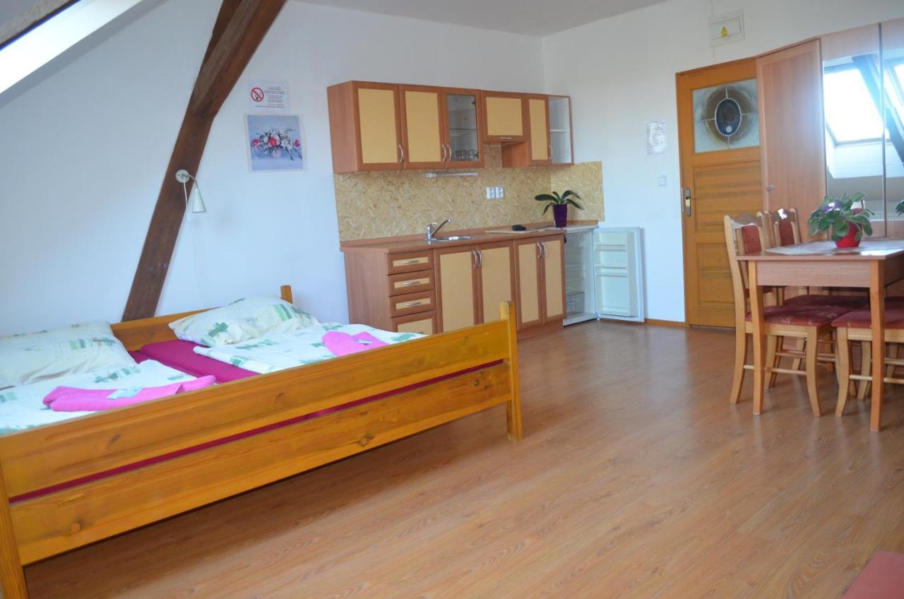 Hotel Famozclub Bakov nad Jizerou Camera foto